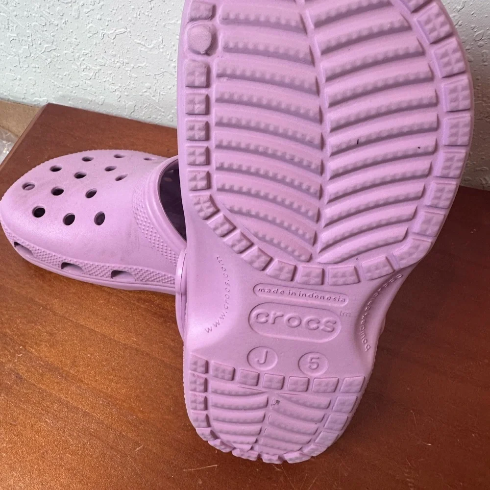 Pink CROCS Shoes Clogs size women's 8 USA